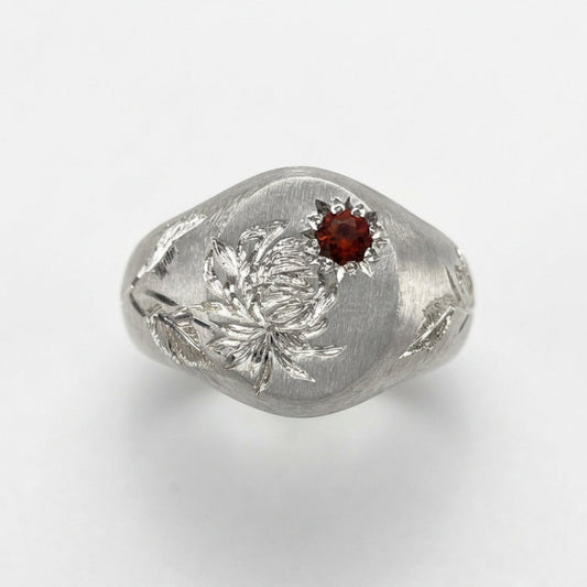 Hand engraved Chrysanthemum signet ring in 940 Silver. Top view. Engraved by Mier Theo