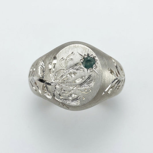 Hand engraved Honeysuckle signet ring in 940 Silver. Top view. Engraved by Mier Theo