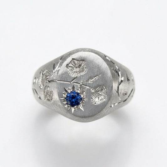 Hand engraved Morning Glory signet ring in 940 Silver. Top view. Engraved by Mier Theo