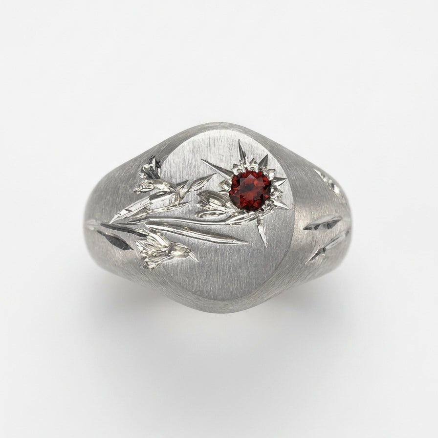 Hand engraved Snowdrop signet ring in 940 Silver. Top view. Engraved by Mier Theo