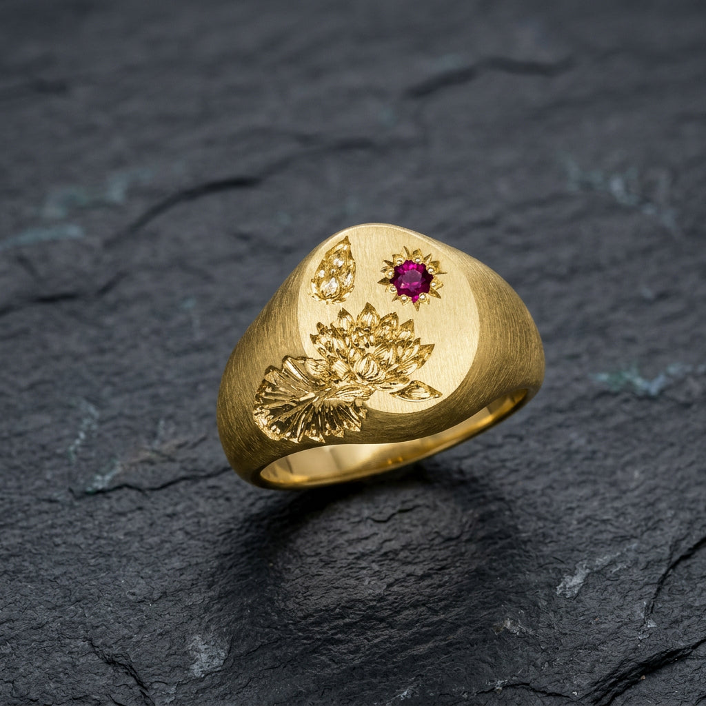 Hand engraved Water Lily signet ring in 18k gold on slate by Mier Theo